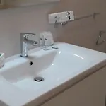 بيت ضيافة Blu 4*